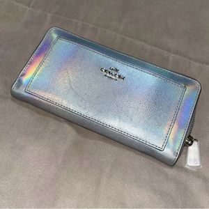 RARE COACH HOLOGRAM large Accordion zip around wallet